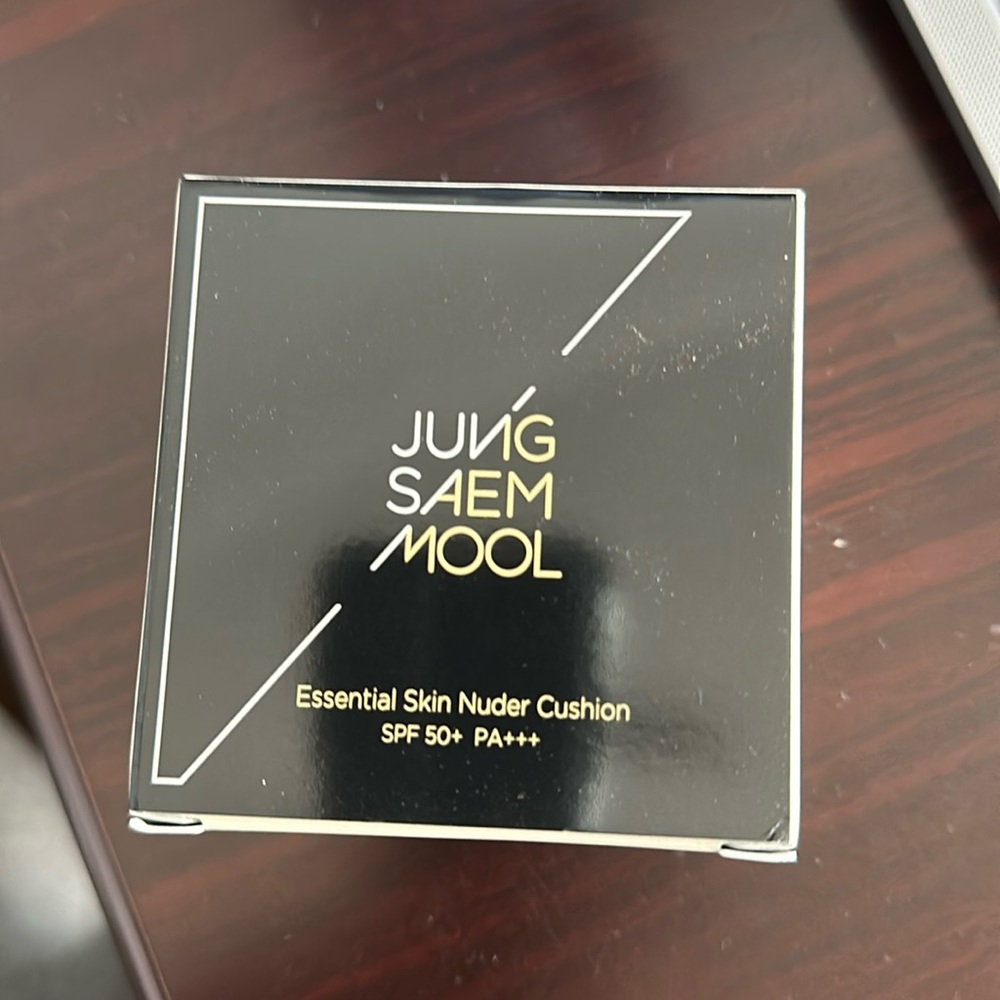 Jung Saem Mool cushion foundation refill fair light